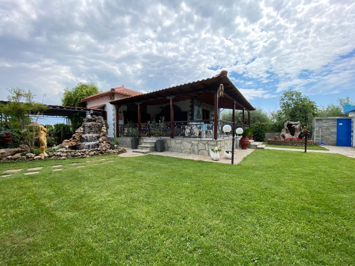 Beachfront Cottage Nea Triglia Экстерьер фото